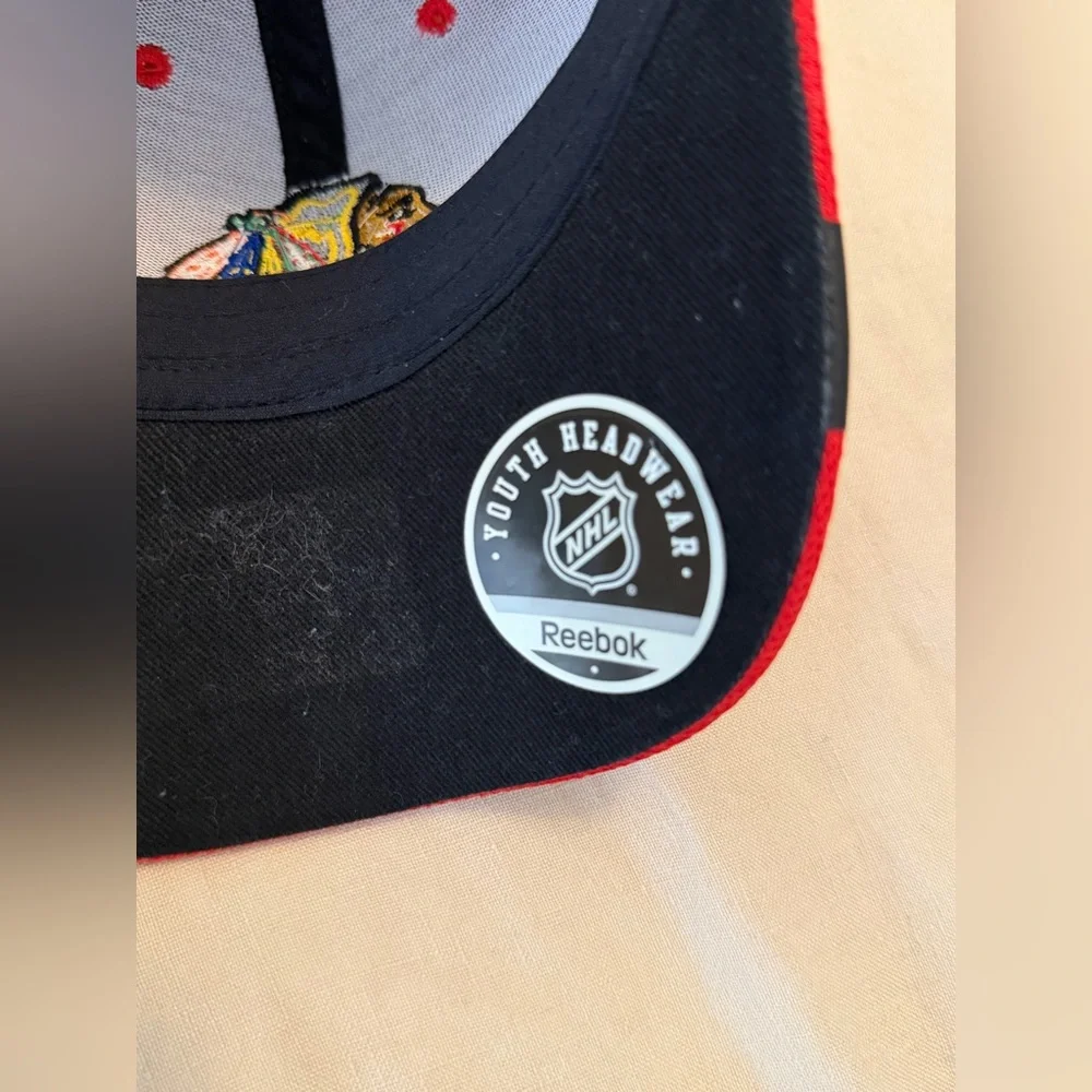 Reebok Chicago Blackhawks NHL Youth Hat Center Ice Collection Red Flex Fit Cap